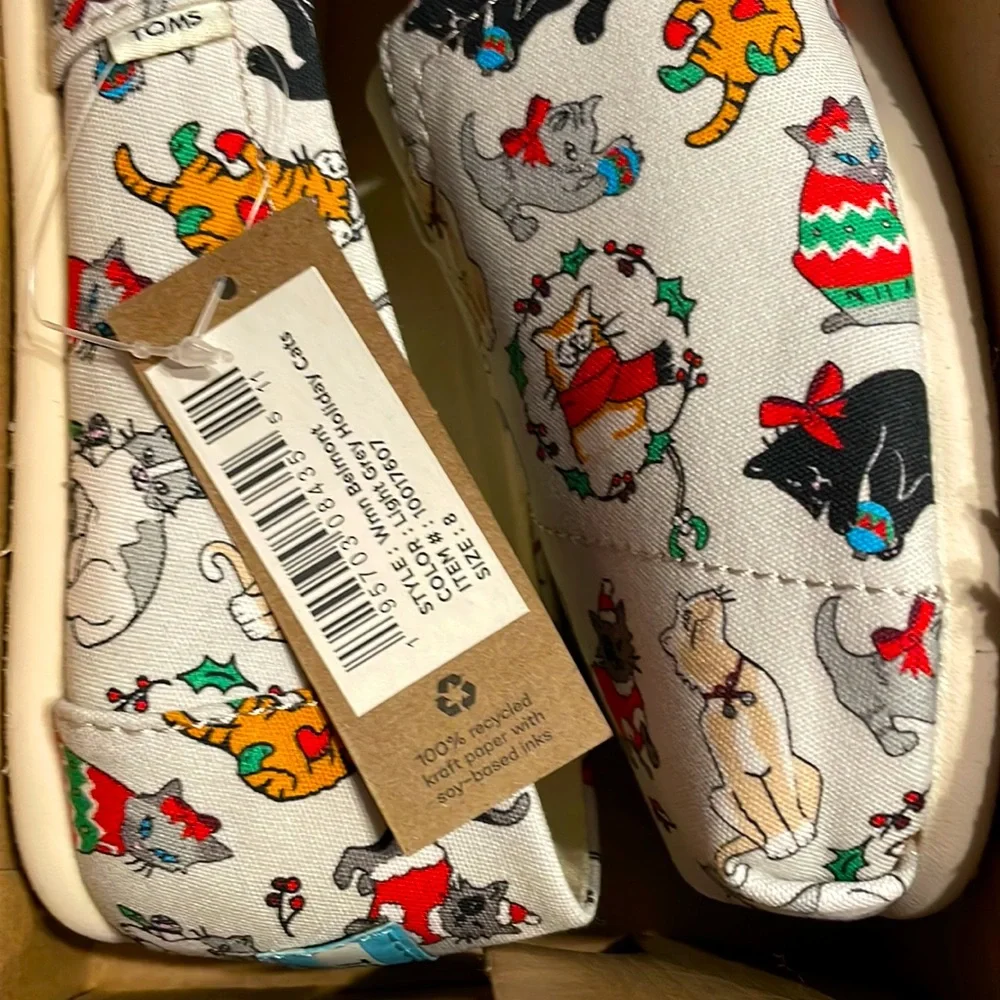 TOMS NWT Belmont Holiday Cats Print Alpargata Shoes - Picture 2 of 2